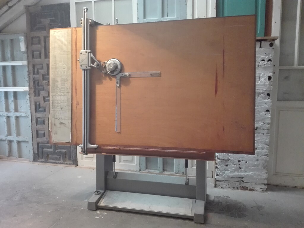 Se vende mesa dibujo antigua que vieja - Compra-venta - Foromadera