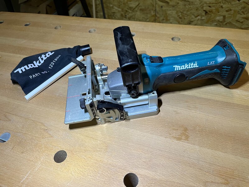 01 Engalletadora Makita Bateria