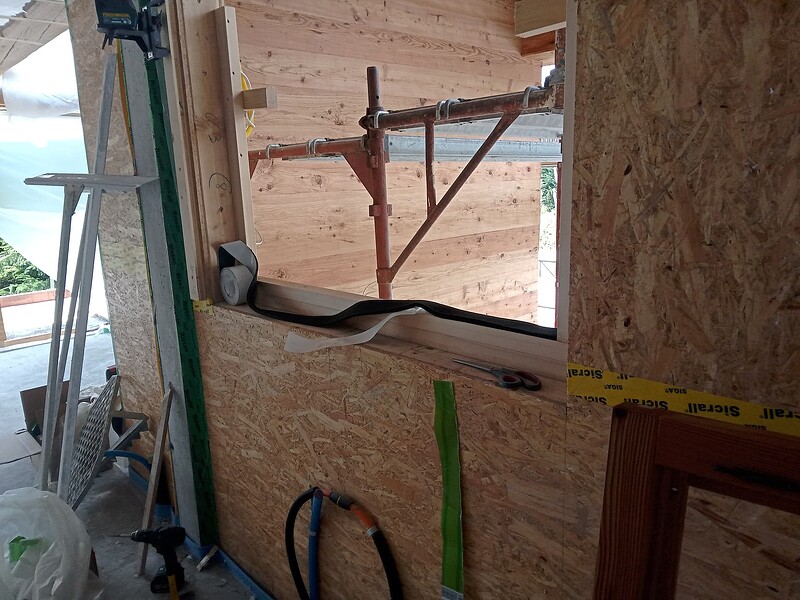 dadd4e93-600e-4675-b09c-b8d9984fc0cc-1_all_977