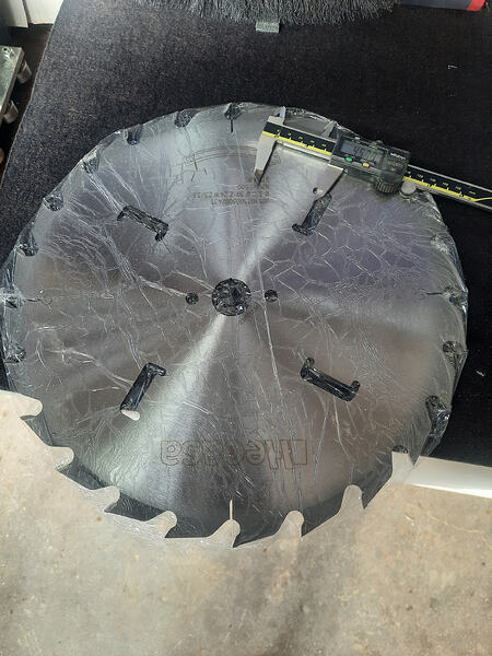 17722868036607495909049202416922