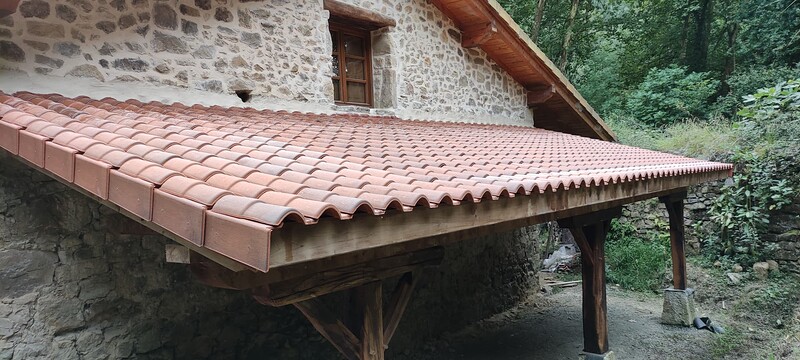 1690484576835