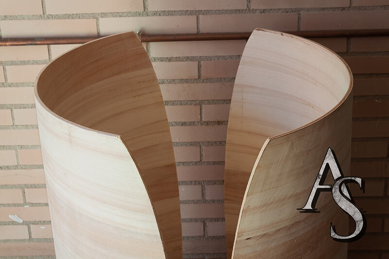 Vista superior donde se aprecia la profunda curvatura.