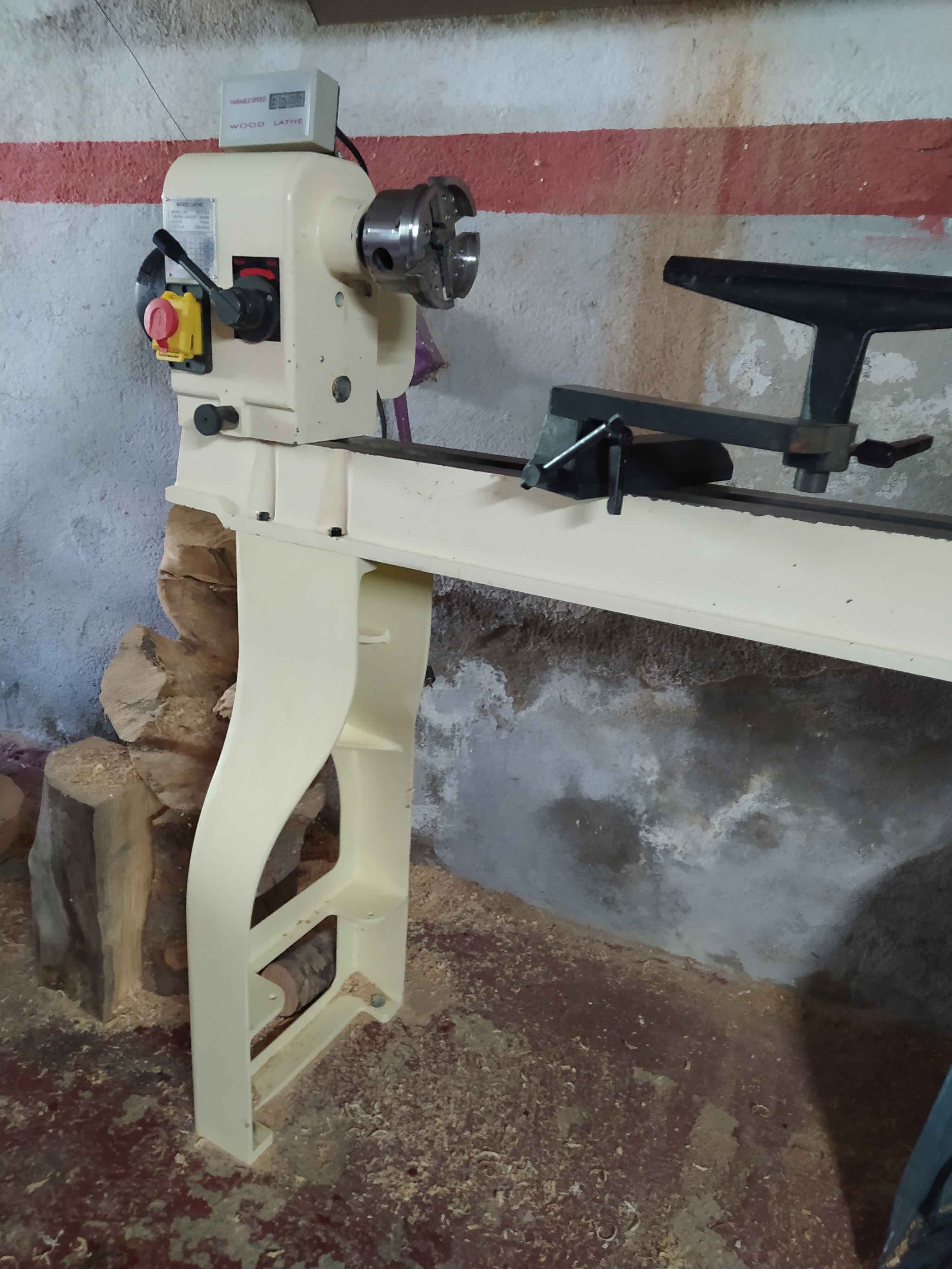 Vendo Torno madera Lombarte mc1100 B y accesorios (REBAJADO) Compra