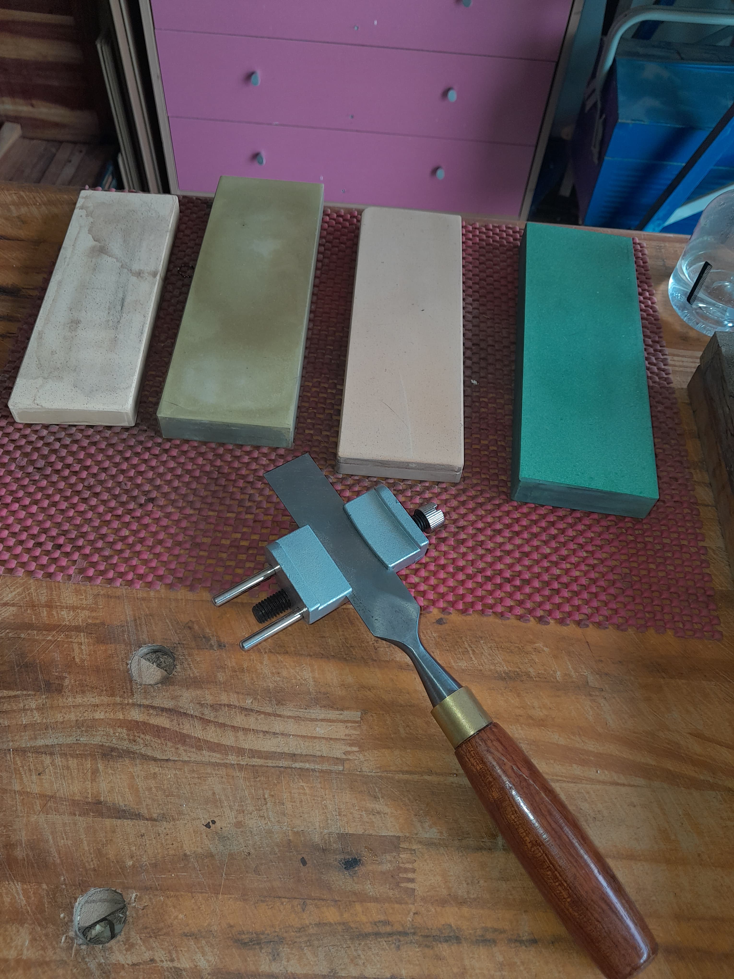 16949505227235294553764513202952